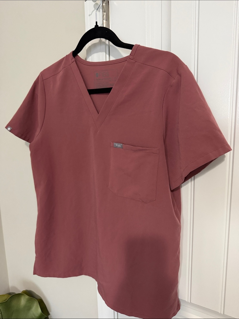 Women’s V-neck Medical Scrub Top